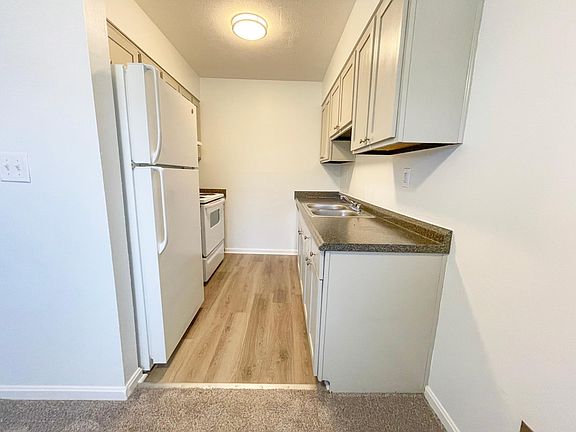 5th image of 3328 Breckenridge Ln #2
