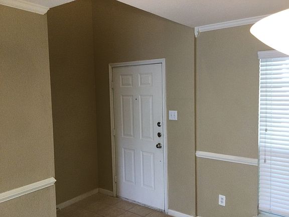3rd image of 203 Waterwood Dr