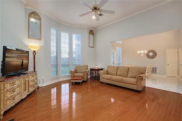 1340 Coral Dr — Photo 6