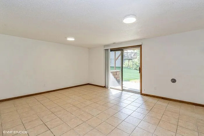 1359 Southview Cir — Photo 21