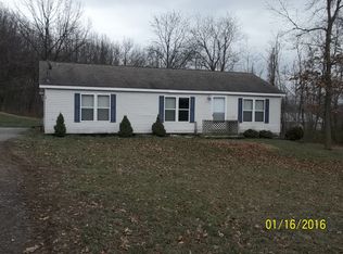 10 Memorial Ln, Newville, PA 17241