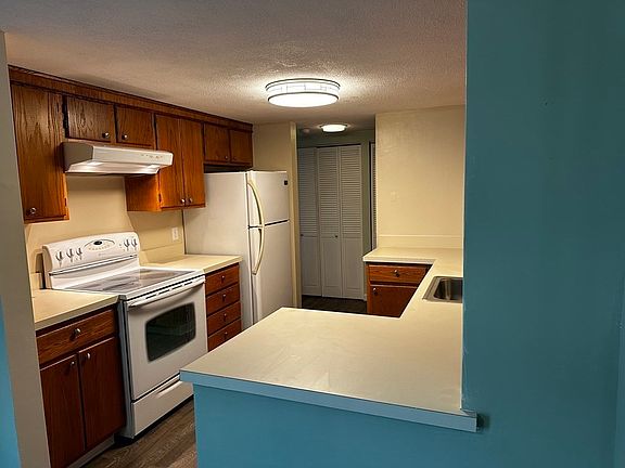 2nd image of 1100 Salem St APT 68