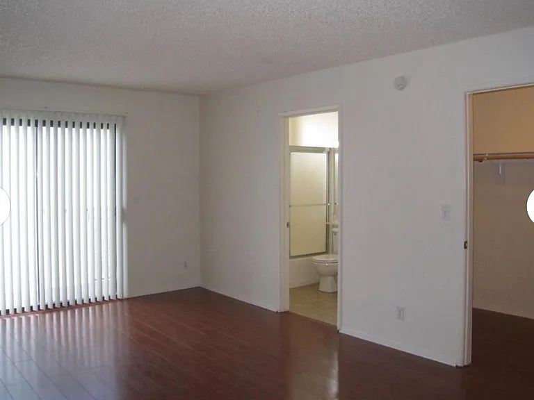 6590 Hazeltine Ave #201 — Photo 13