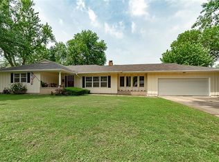 315 E Jackson Ave, Garnett, KS 66032