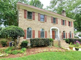 9144 Brocklehurst Ln, Charlotte, NC 28215