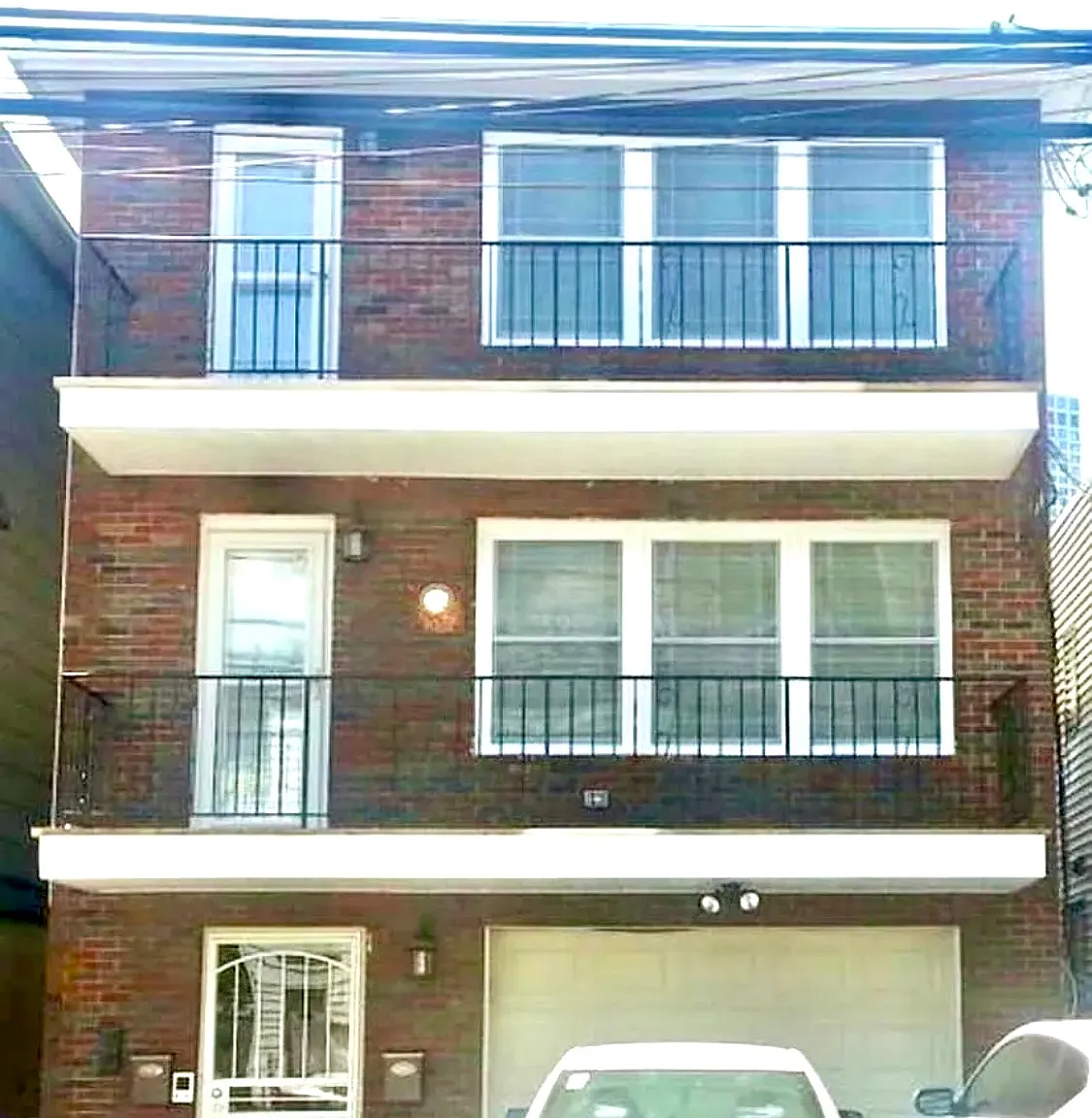 3 bed, $3,400 — Photo 1