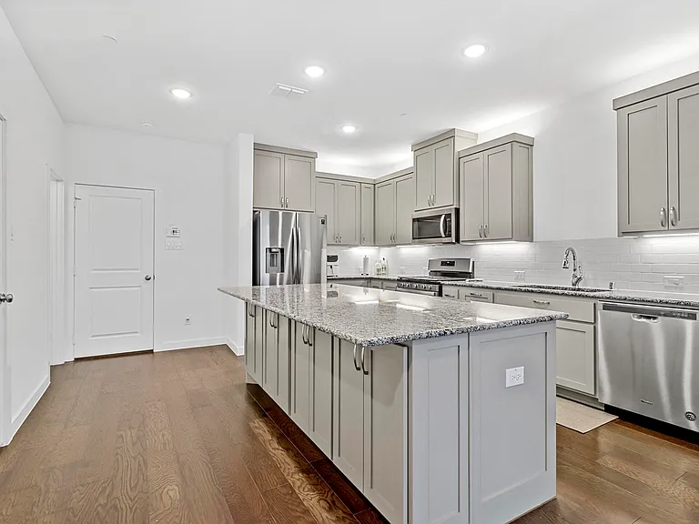 616 Collier Dr — Photo 8