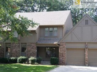 8512 Darnell St, Lenexa, KS 66215