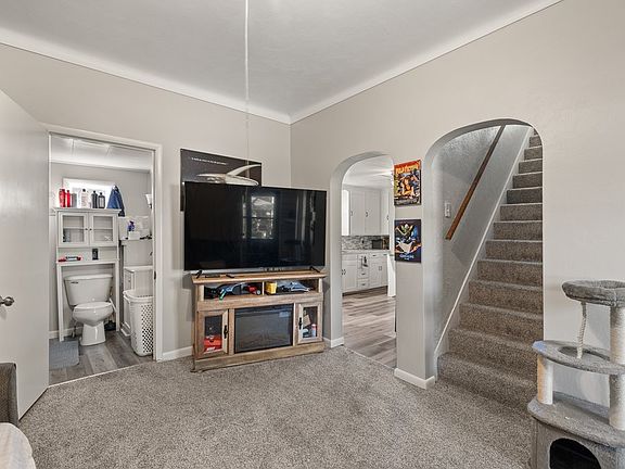 4th image of 42 Auburn Ave