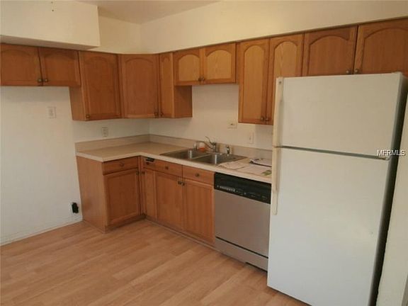 4th image of 476 45th Ave N