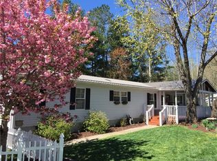 20 Gosling Dr, Hendersonville, NC 28792