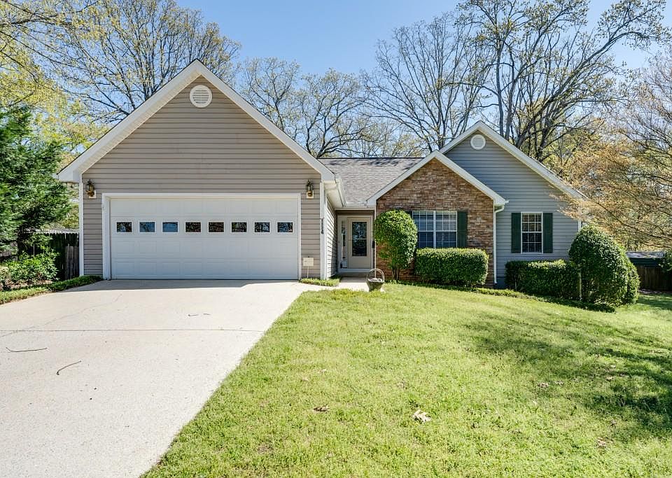 1st image of 1134 Holly Dr