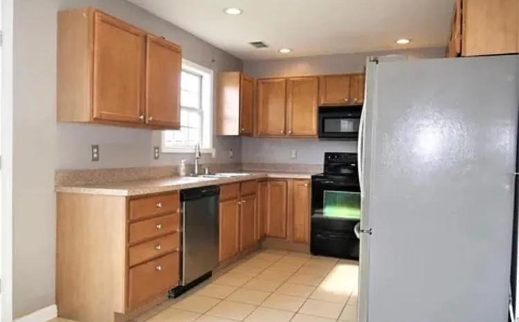 428 Greathouse Dr — Photo 8