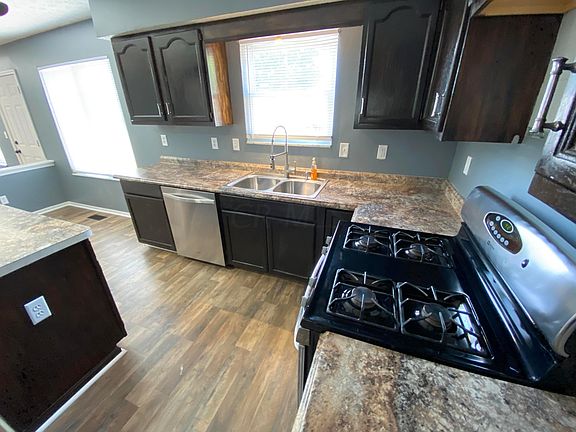 4th image of 4181 Demorest Cove Ct