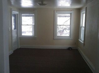 579 1/2 Leonard St, Toledo, OH 43605
