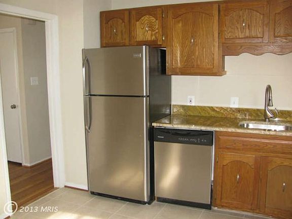 5th image of 14751 Darbydale Ave