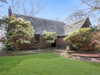 28 Hollywood Place, Huntington, NY, 11743