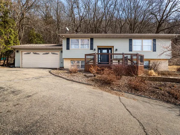 3205 Cliffside DRIVE, La Crosse, WI 54601