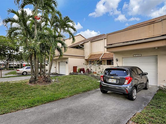 3rd image of 833 NW 80th Way #4