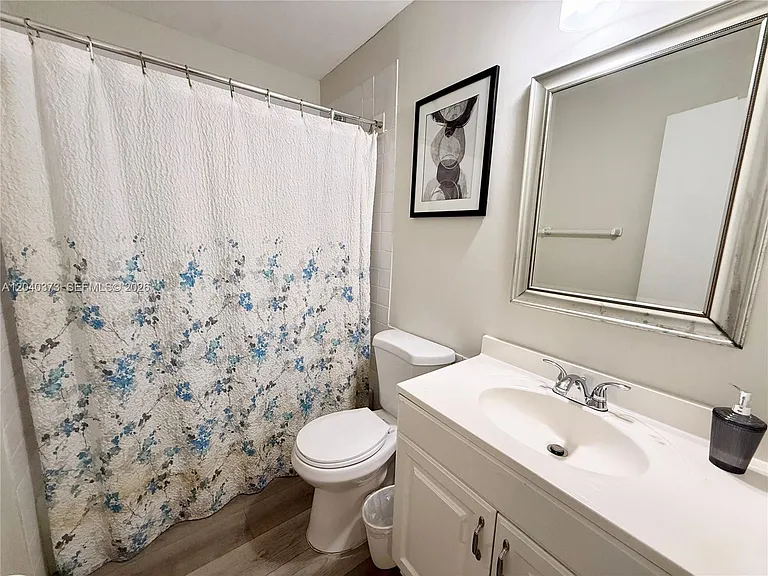 1415 SW 1st St #6 — Photo 10