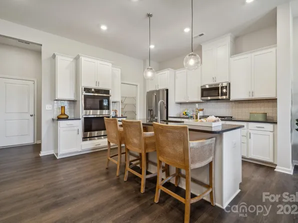 306 Silver Fleet Dr, Indian Trail, NC 28079