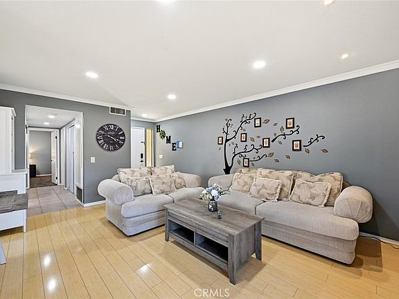 4th image of 1016 Grape St