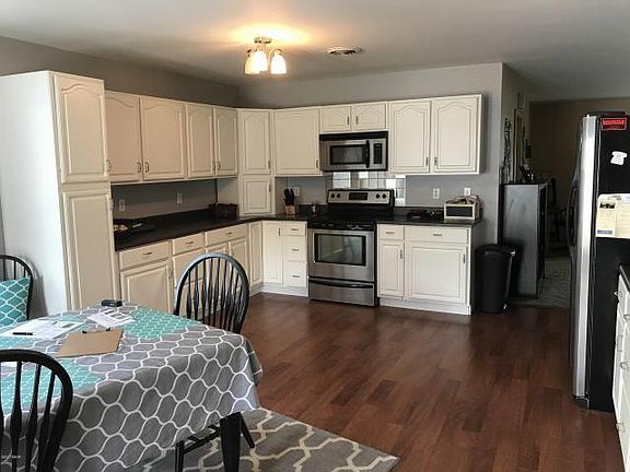 4th image of 501 S 6th St