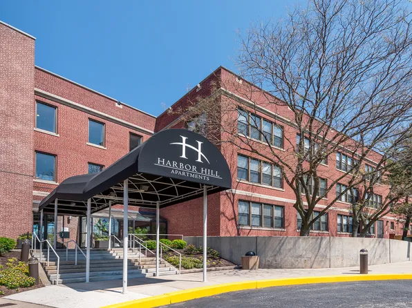 Harbor Hill Apartments