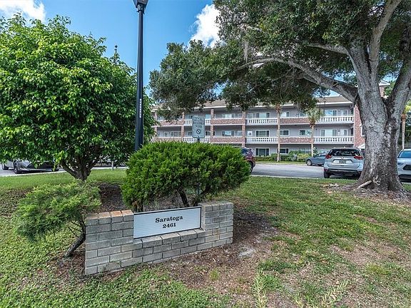 2nd image of 2461 Rhodesian Dr APT 45