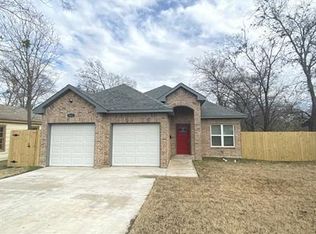 1821 Wellington St, Greenville, TX 75401