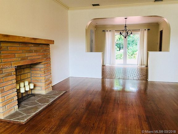 3rd image of 213 NE 90th St