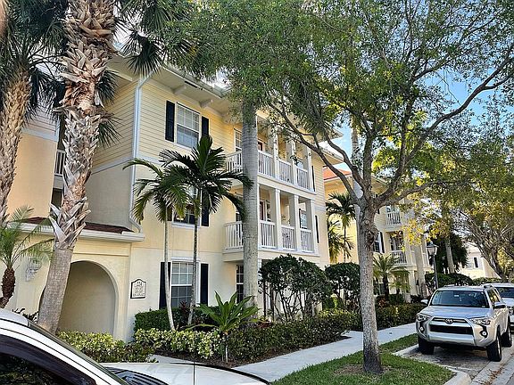 3rd image of 224 Murcia Dr APT 201