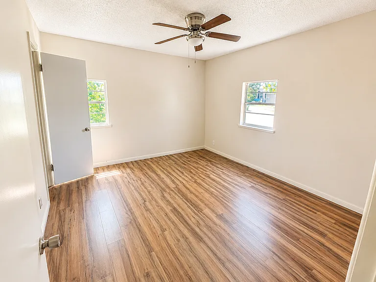 1312 Carol Way — Photo 8