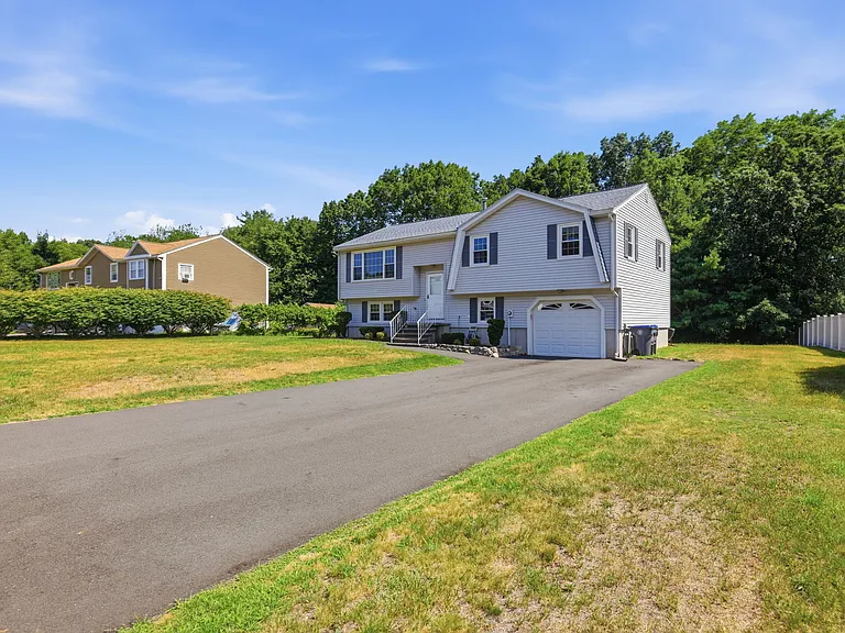 121 Rolling Ridge Ln — Photo 38