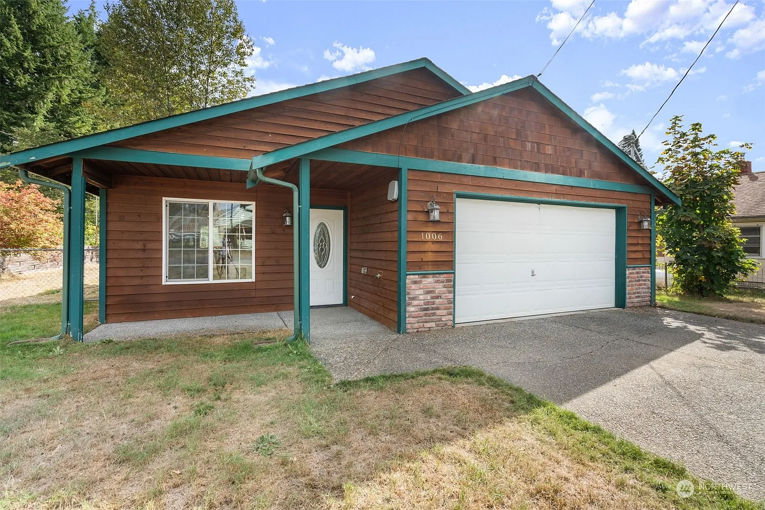 1006 Montague Ave photo 1