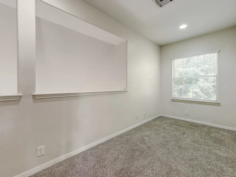 5102 Caswell Ave — Photo 14