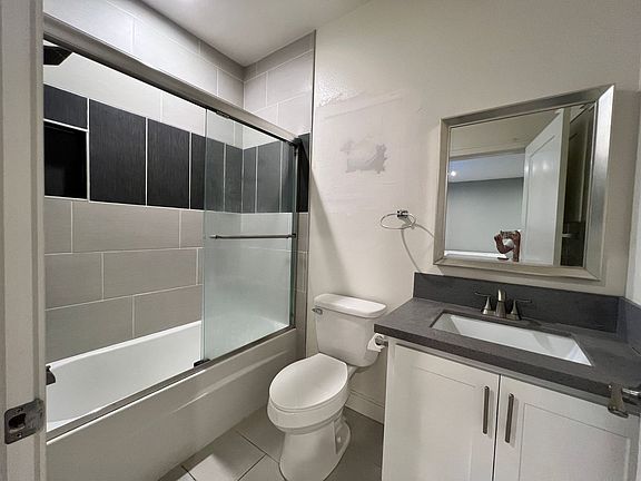 5th image of 1340 W 37th St #1342-1/2