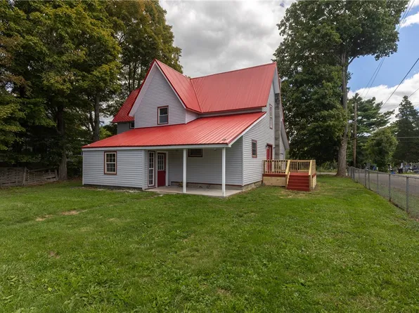 25 Front St, Van Etten, NY 14889