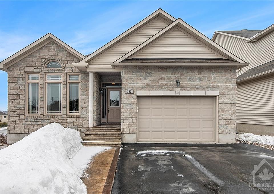 2nd image of 293 Topaze Cres