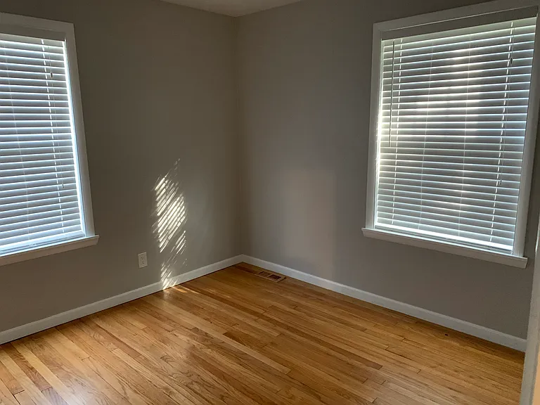 2050 Wycliffe Ave — Photo 14