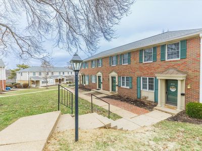 8953 S Swan Cir, Saint Louis, MO, 63144
