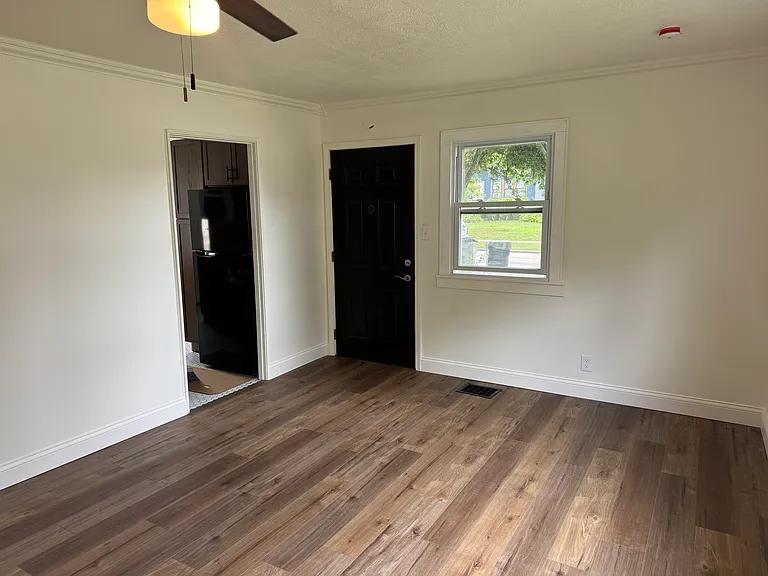 2706 S 71st St — Photo 12