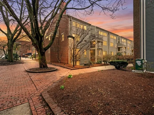 28 Federal St #10, Salem, MA 01970