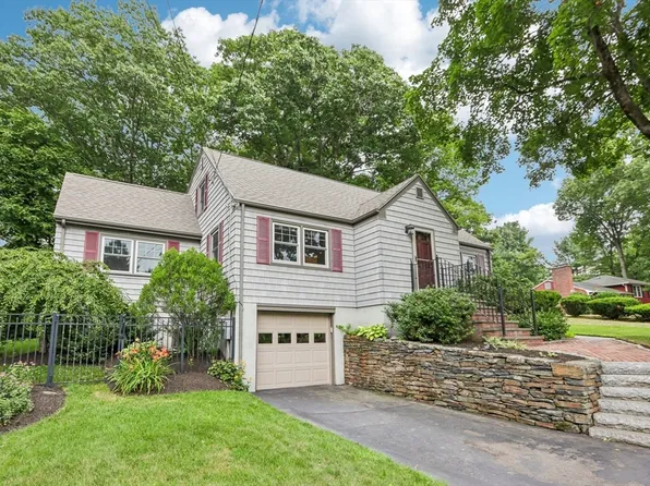 8 Foster St, Oxford, MA 01540