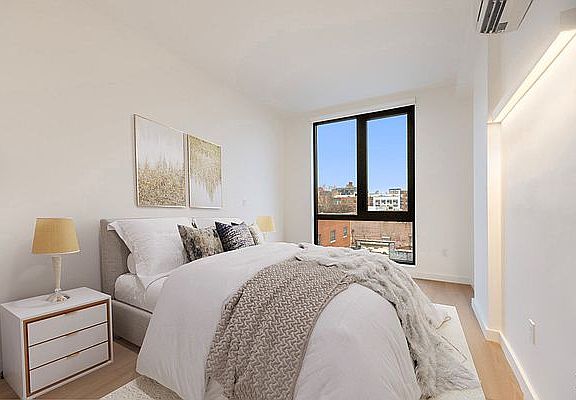 4th image of 1010 Pacific St APT 603