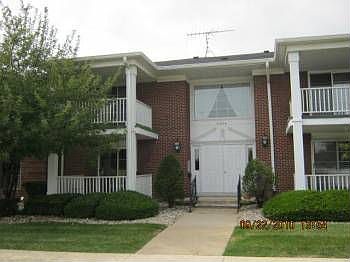 1st image of 2160 Fort St #A-3