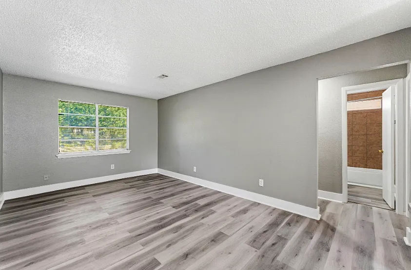 2 bed, 1.0 bath, 950 sqft, $1,000 — Photo 4