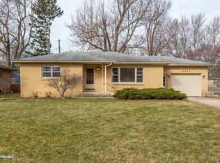 2022 Krolow St, Benton Harbor, MI 49022