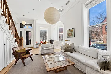 63 Gates Avenue, #TWNHS