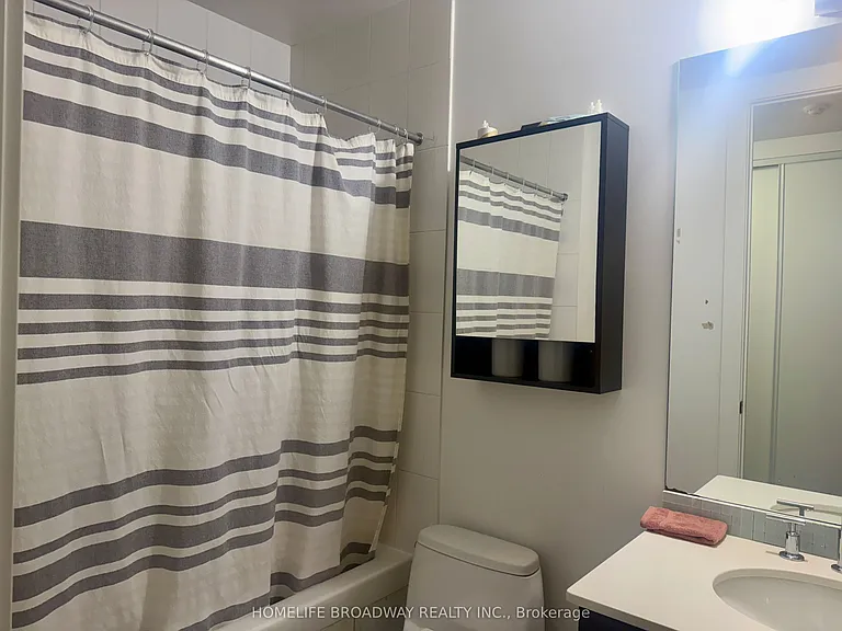 33 Charles St E #4406 — Photo 10
